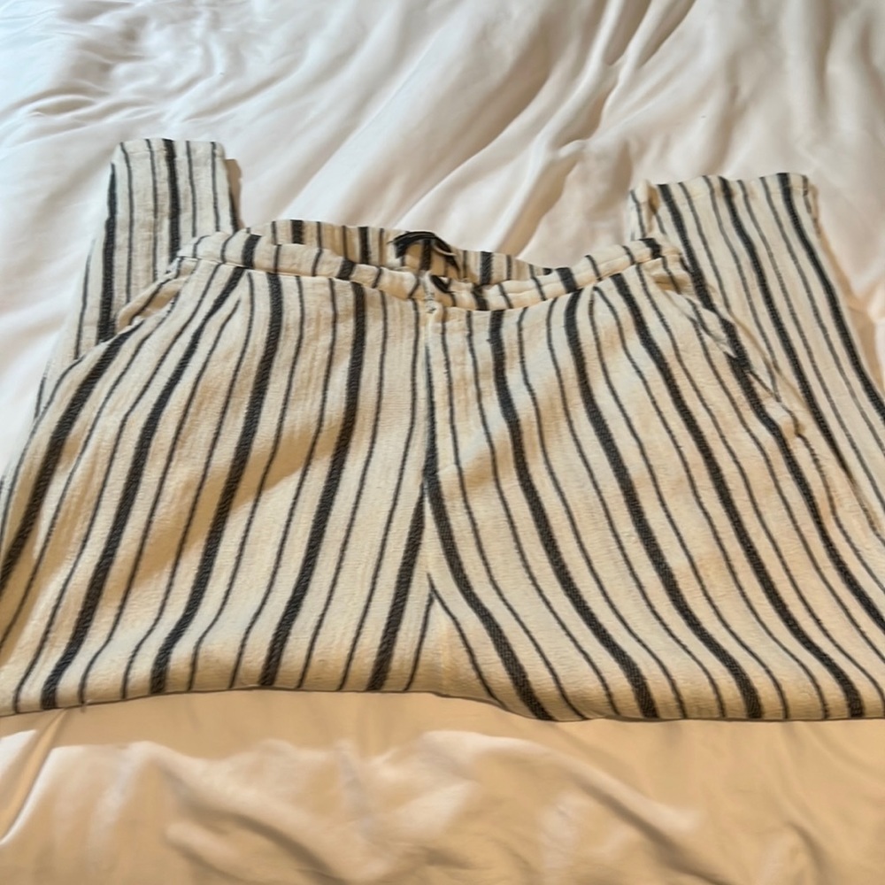 Zara trendy striped pants
